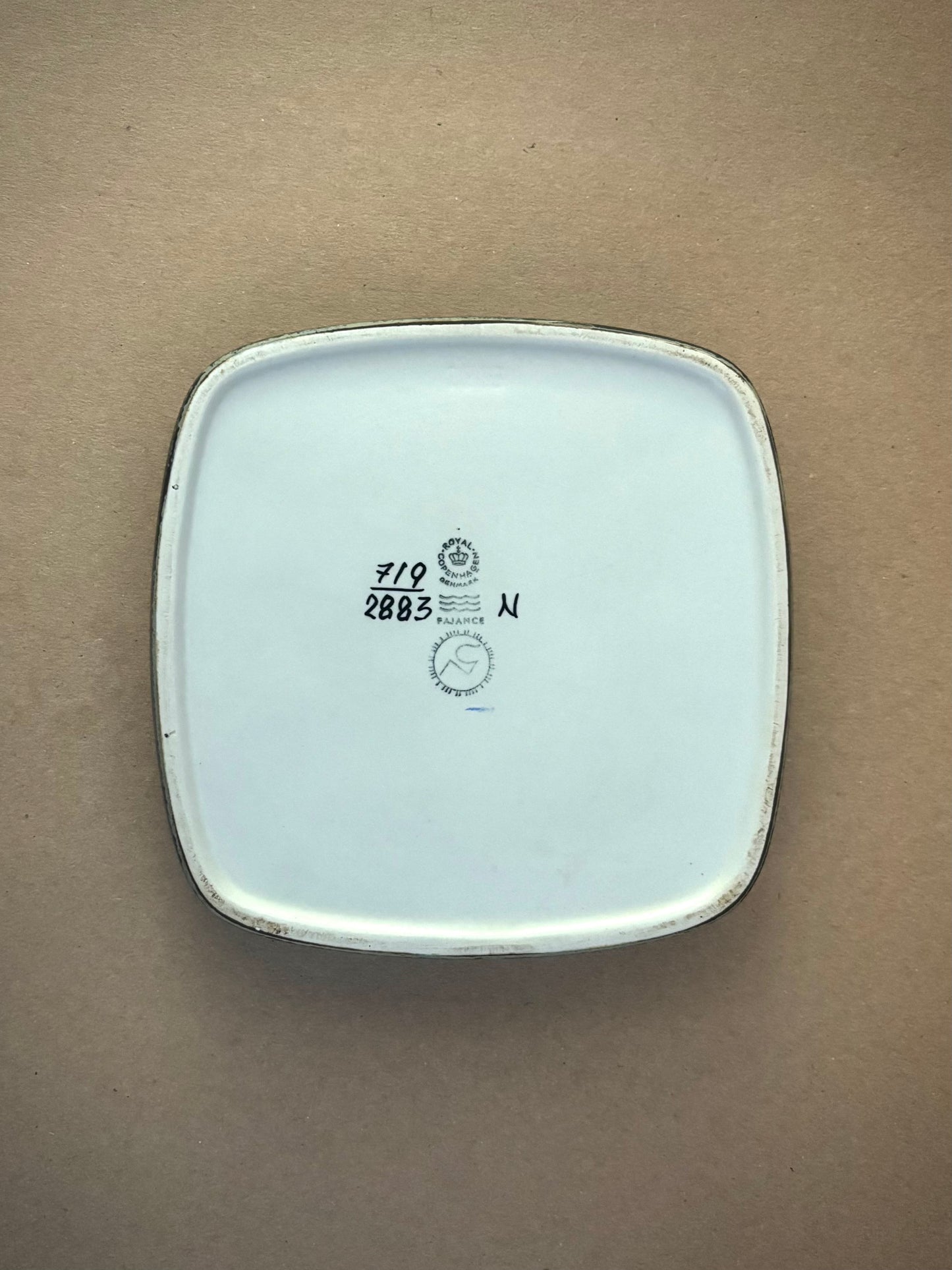 Baca Dish 15cm Nils Thorsson Royal Copenhagen Fajans Denmark 1964