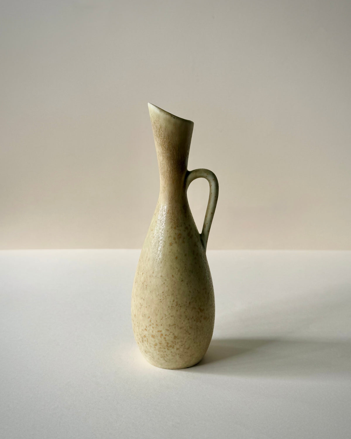Top view of the Rörstrand SYE stoneware vase showing the opening and loop handle
