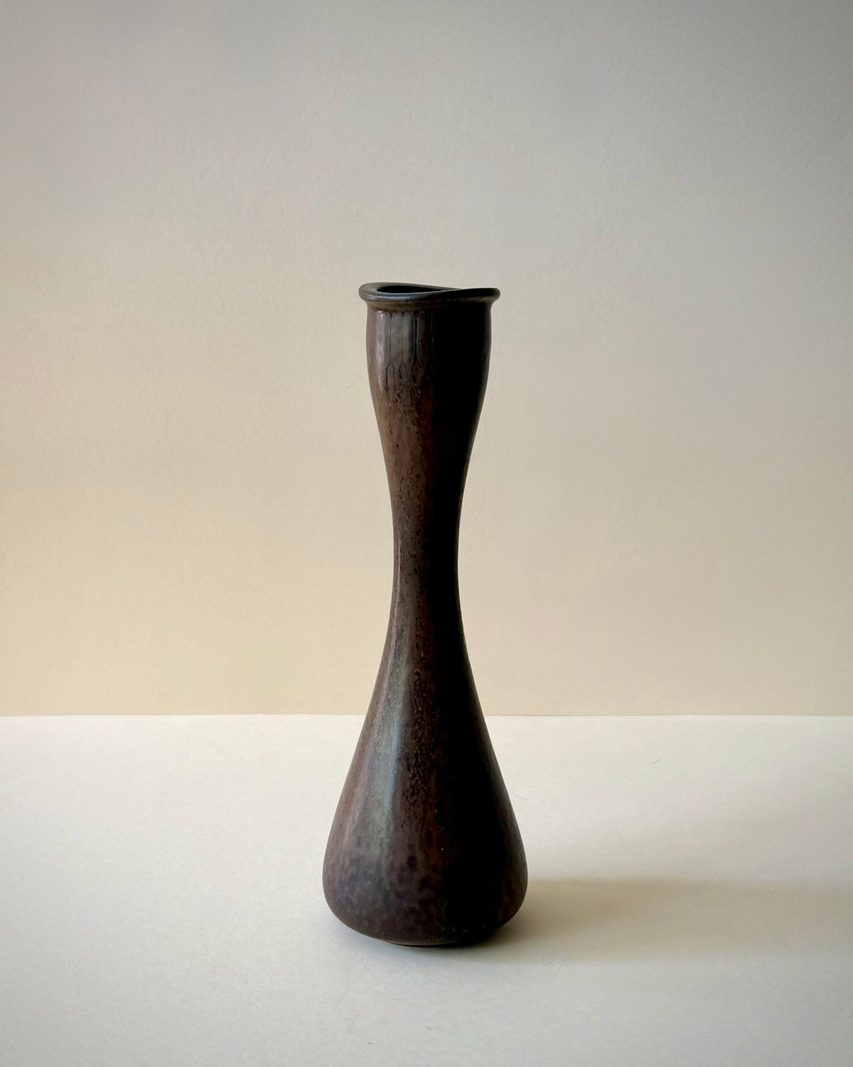 Rörstrand AUG matte stoneware vase by Gunnar Nylund, front view