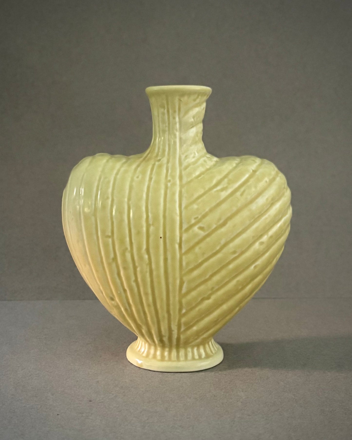 Vase Gula Serien – Gunnar Nylund for Rörstrand, Sweden