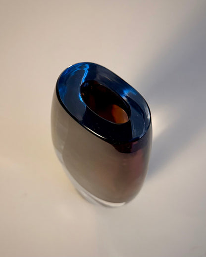 Kosta LH 1444 Sommerso glass vase by Vicke Lindstrand, top view showing the oval rim and opening of the vase