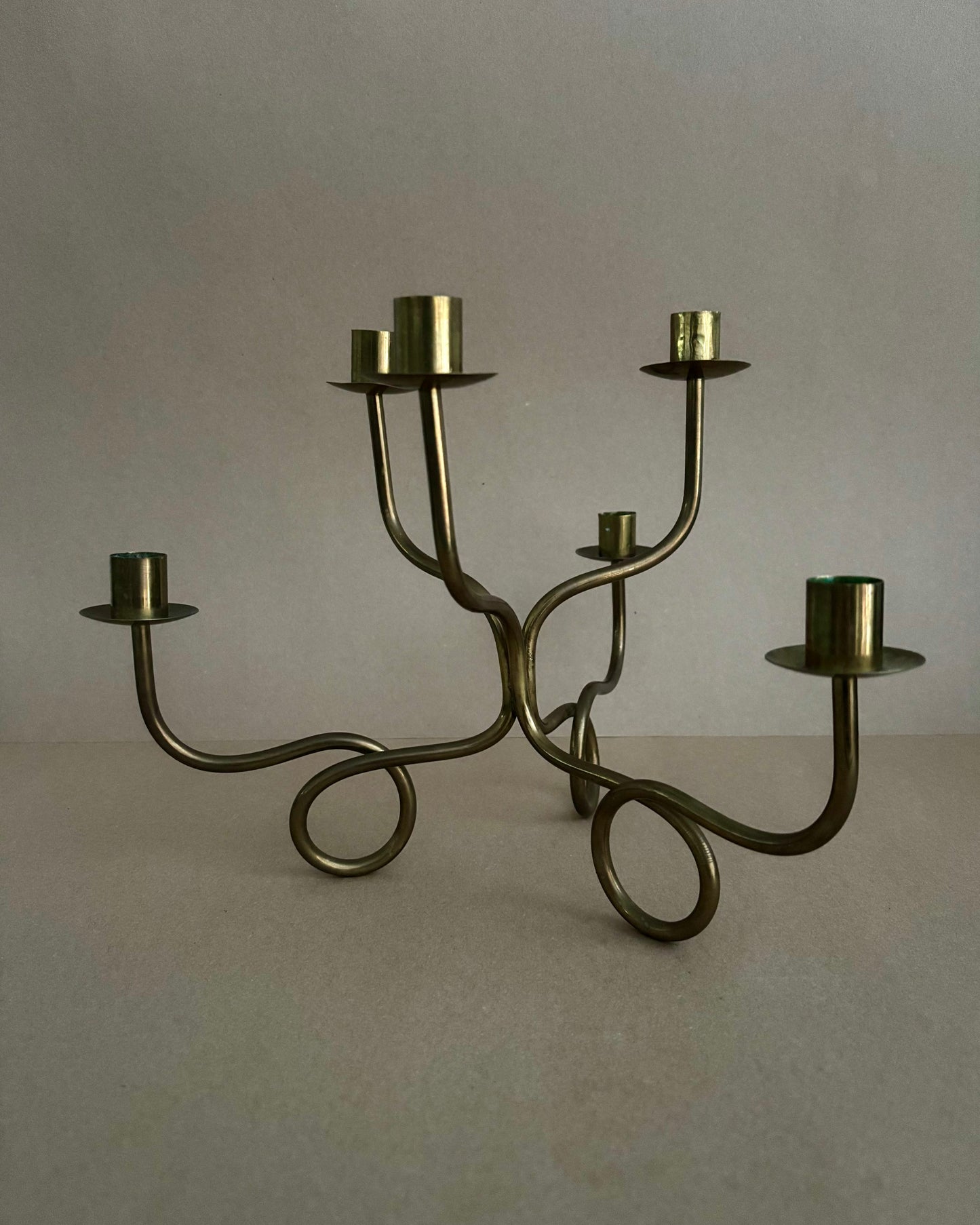 Candelabro Josef Frank de latón de 6 brazos - Svenskt Tenn Suecia años 40-50